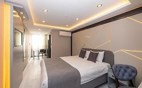 White Corner Hotel